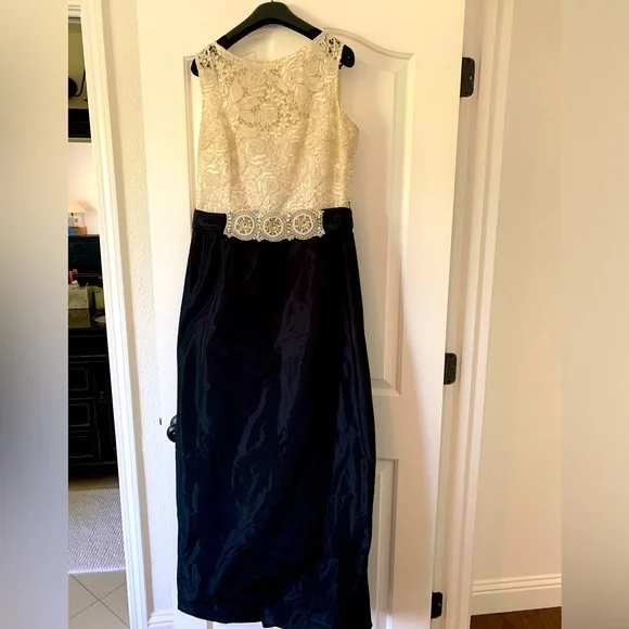 sage plus size formal dress Plus-Size Long Lace-Up Prom Ball Gown Dusty Mauve / 18 main image 1